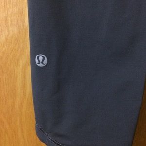 LuLuLemon size 4 grey workout pants
